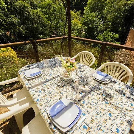 | 1br | Ac | Paraggi | Peaceful Retreat | By Tilo